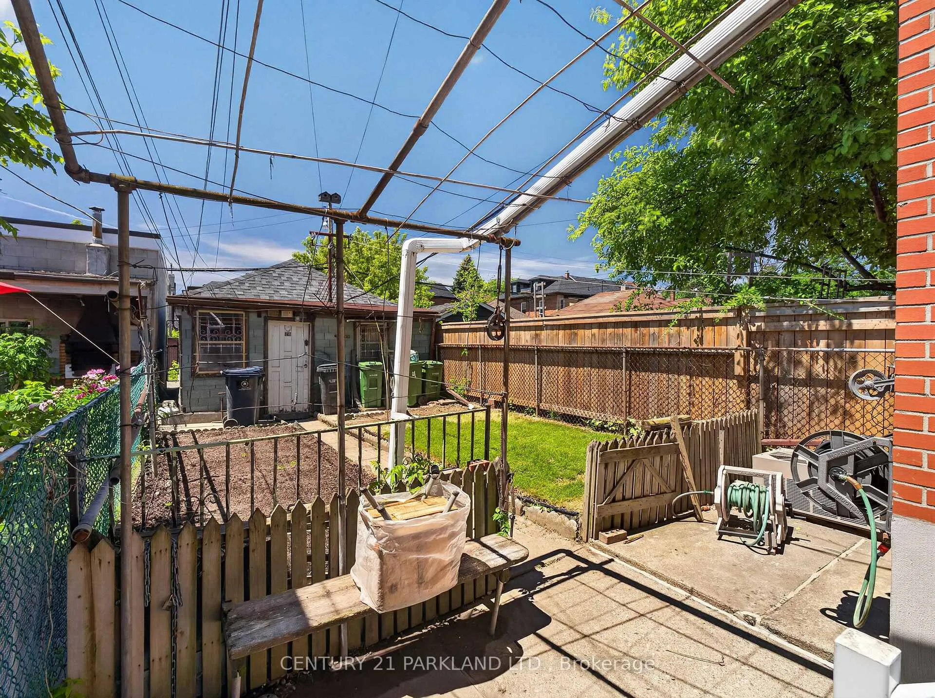 Photo 34 of 26 Earlscourt Avenue, Toronto, Corso Italia-Davenport — HOMEH