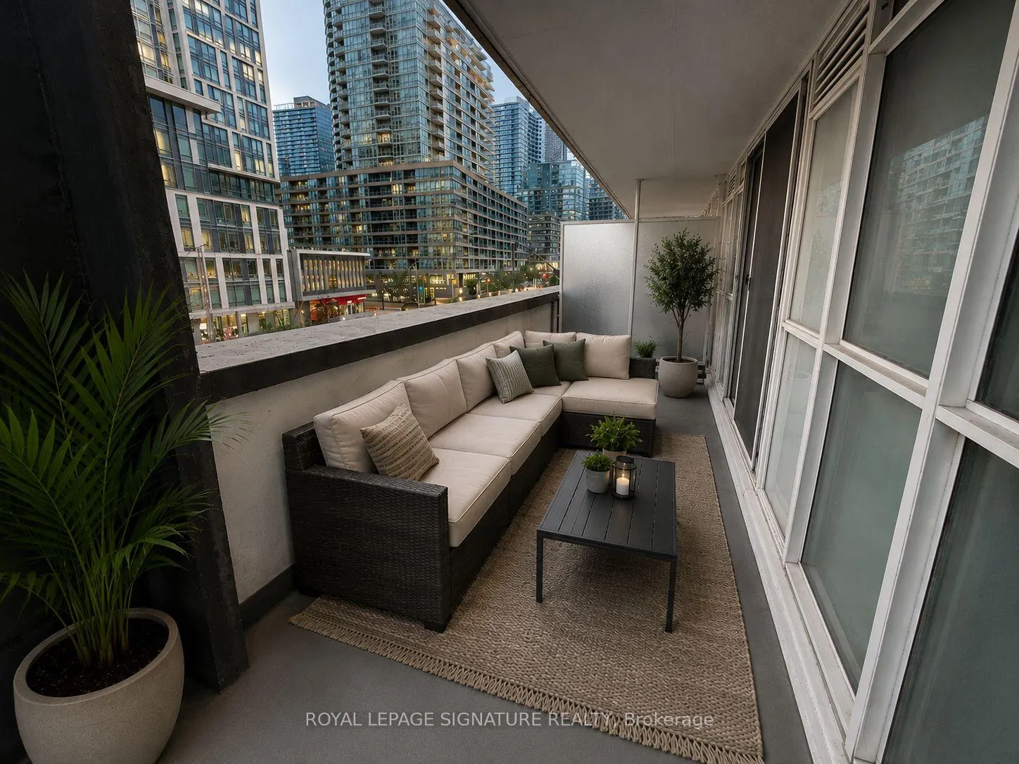 Front of Unit 310, 85 Queens Wharf Road
