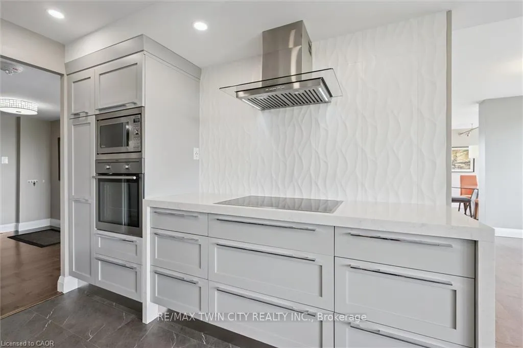 Photo 20 of Unit 602, 6 Willow Street, Waterloo, Uptown Waterloo — HOMEH