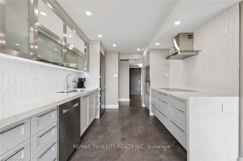 Photo 21 of Unit 602, 6 Willow Street, Waterloo, Uptown Waterloo — HOMEH