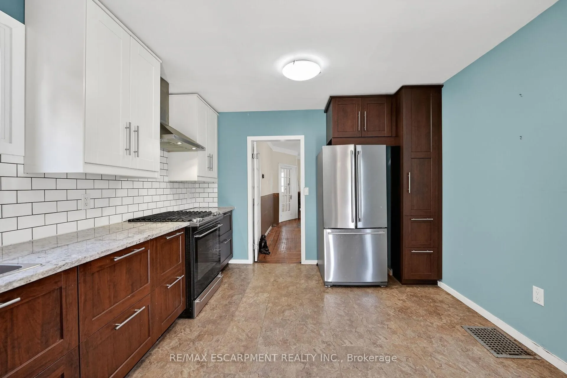 Photo 10 of 86 Belview Avenue, Hamilton, Crown Point — HOMEH