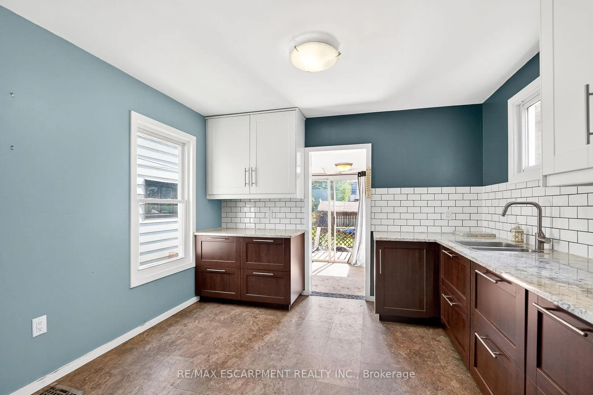 Photo 12 of 86 Belview Avenue, Hamilton, Crown Point — HOMEH