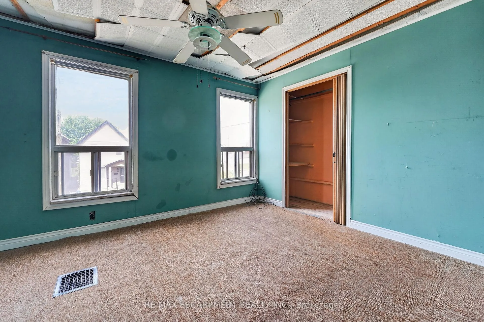 Photo 16 of 86 Belview Avenue, Hamilton, Crown Point — HOMEH