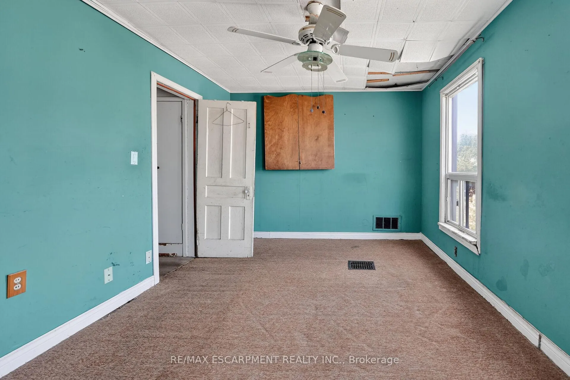 Photo 17 of 86 Belview Avenue, Hamilton, Crown Point — HOMEH