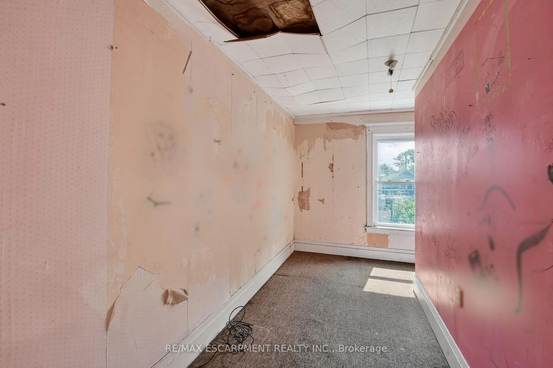 Photo 20 of 86 Belview Avenue, Hamilton, Crown Point — HOMEH