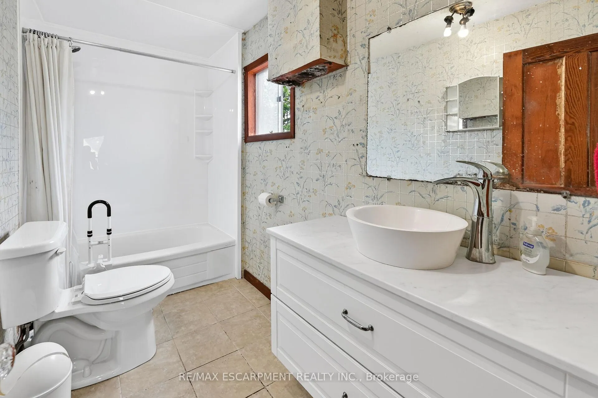 Photo 22 of 86 Belview Avenue, Hamilton, Crown Point — HOMEH