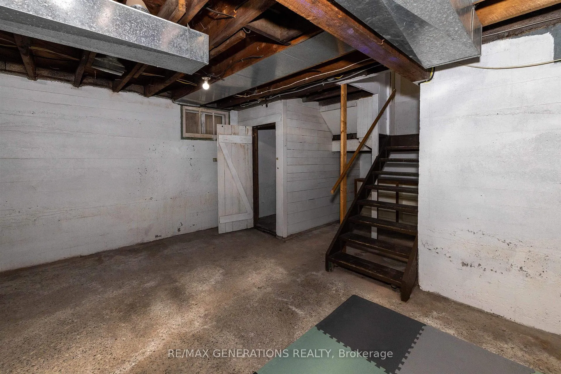 Photo 17 of 1209 Brown Street, Thunder Bay, Westfort — HOMEH