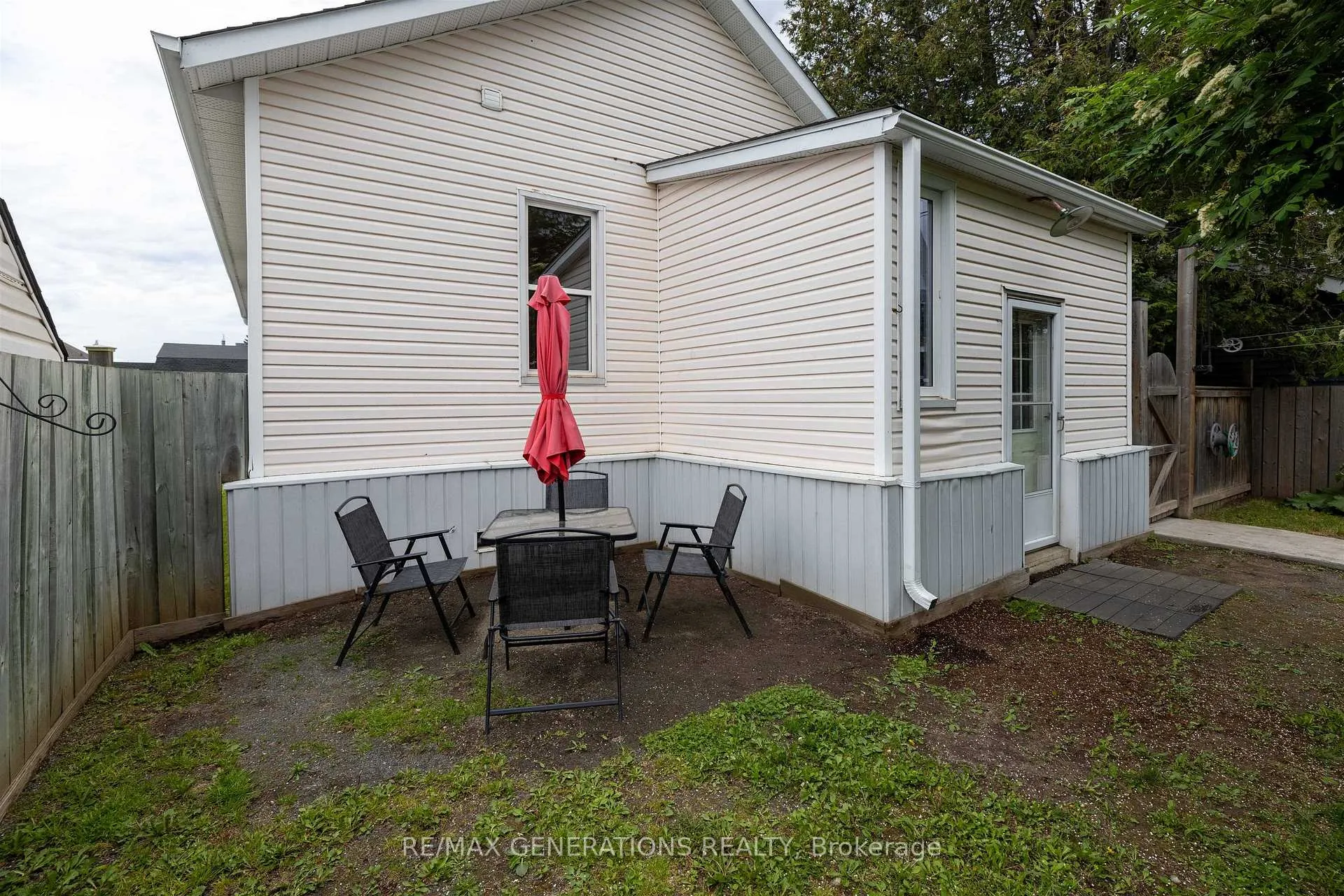 Photo 20 of 1209 Brown Street, Thunder Bay, Westfort — HOMEH