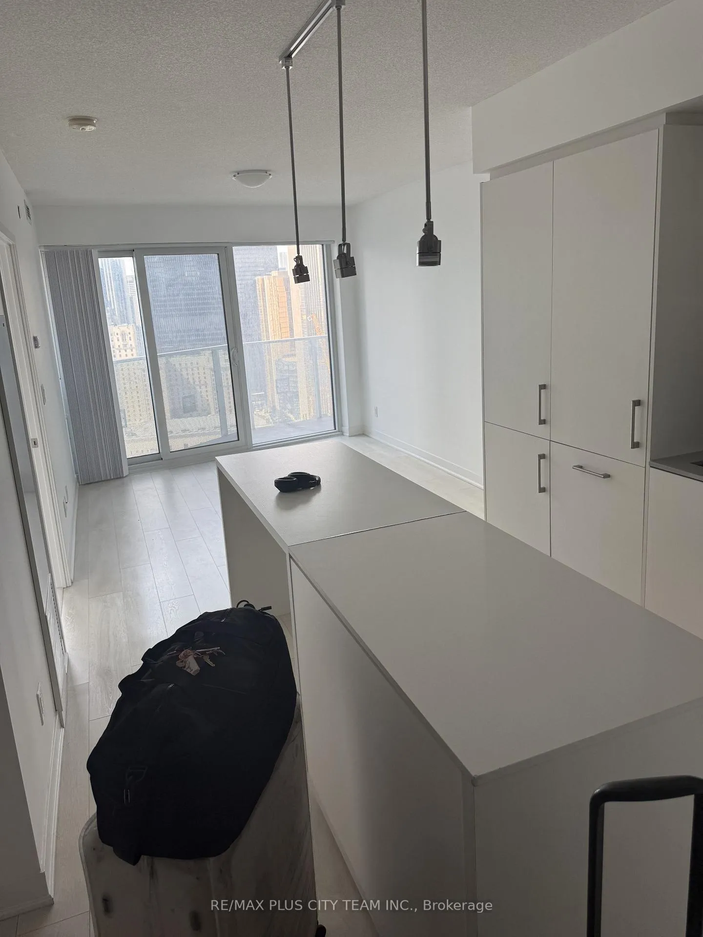 Photo 4 of Unit 3403, 88 Harbour Street, Toronto, Waterfront Communities — HOMEH