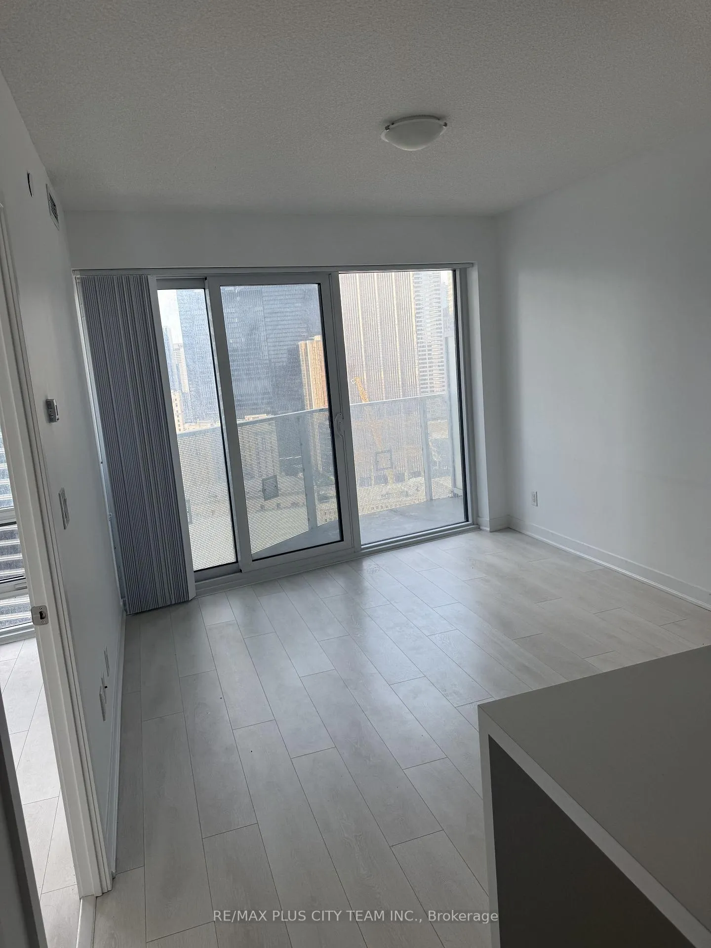 Photo 6 of Unit 3403, 88 Harbour Street, Toronto, Waterfront Communities — HOMEH