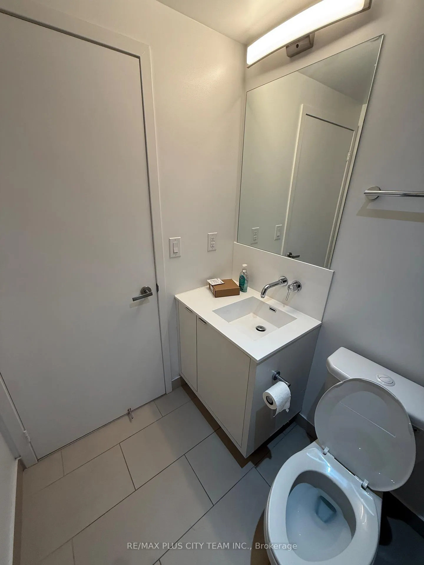 Photo 13 of Unit 3403, 88 Harbour Street, Toronto, Waterfront Communities — HOMEH