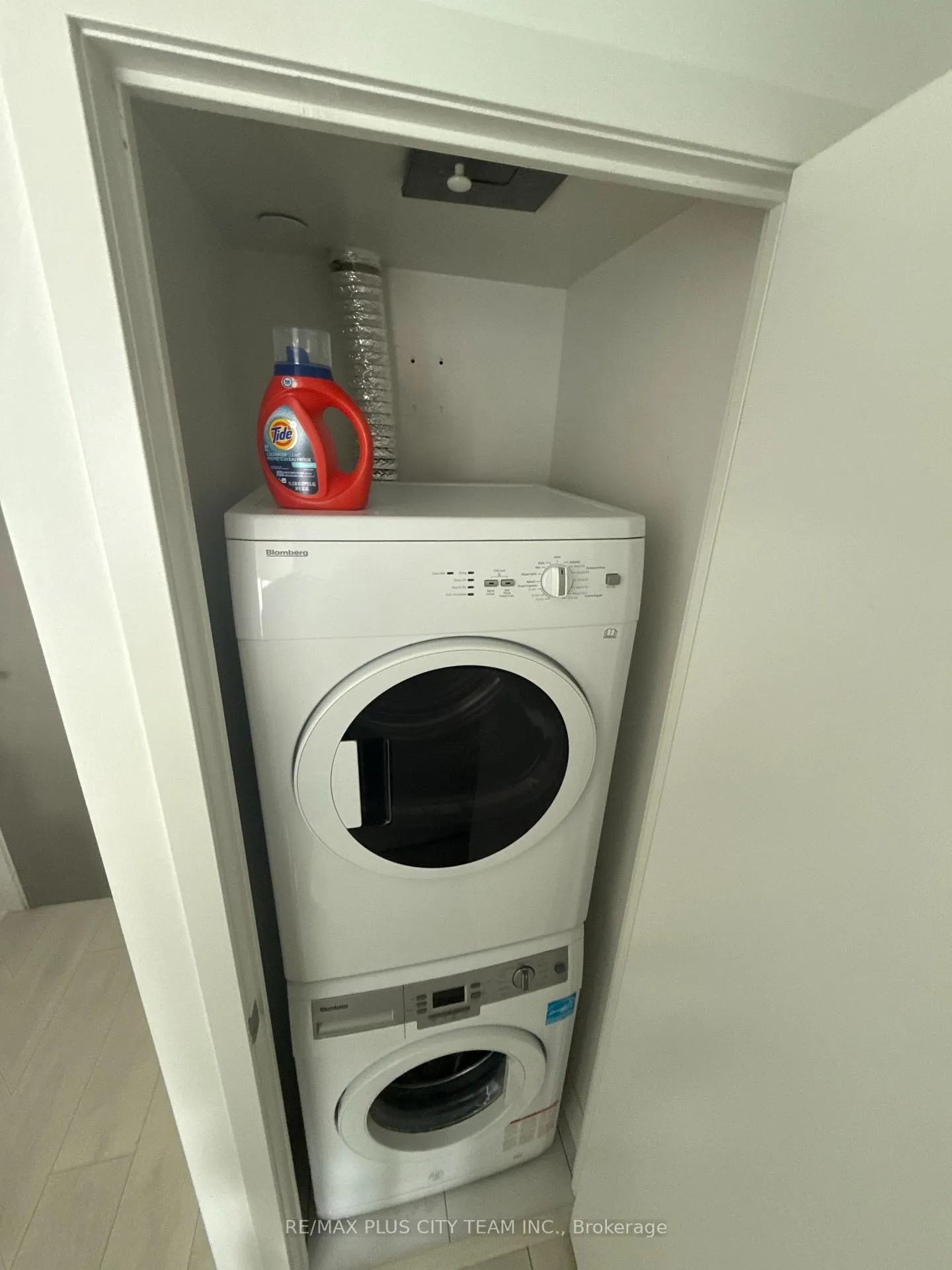 Photo 14 of Unit 3403, 88 Harbour Street, Toronto, Waterfront Communities — HOMEH