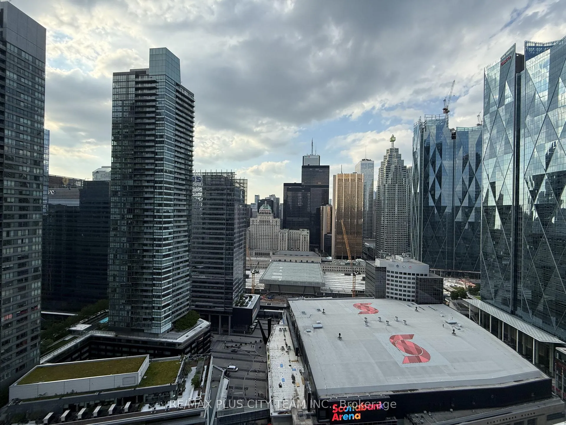 Photo 15 of Unit 3403, 88 Harbour Street, Toronto, Waterfront Communities — HOMEH