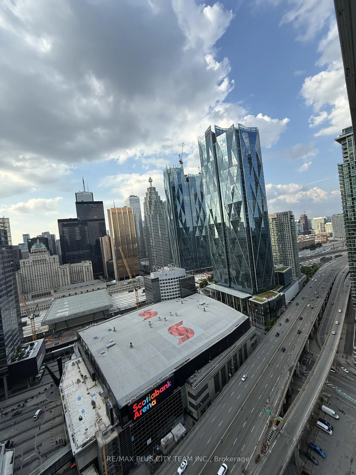 Photo 16 of Unit 3403, 88 Harbour Street, Toronto, Waterfront Communities — HOMEH