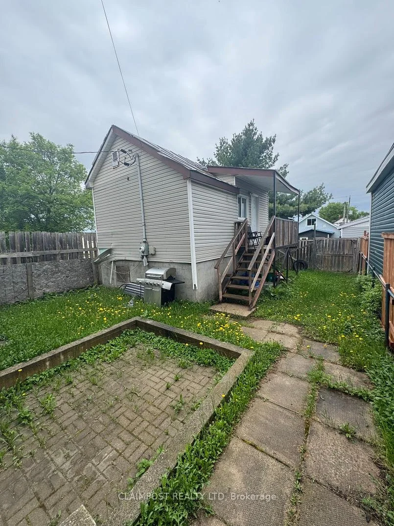 Photo 3 of 85 Fourth Avenue, Timmins, SCH - Main Area — HOMEH