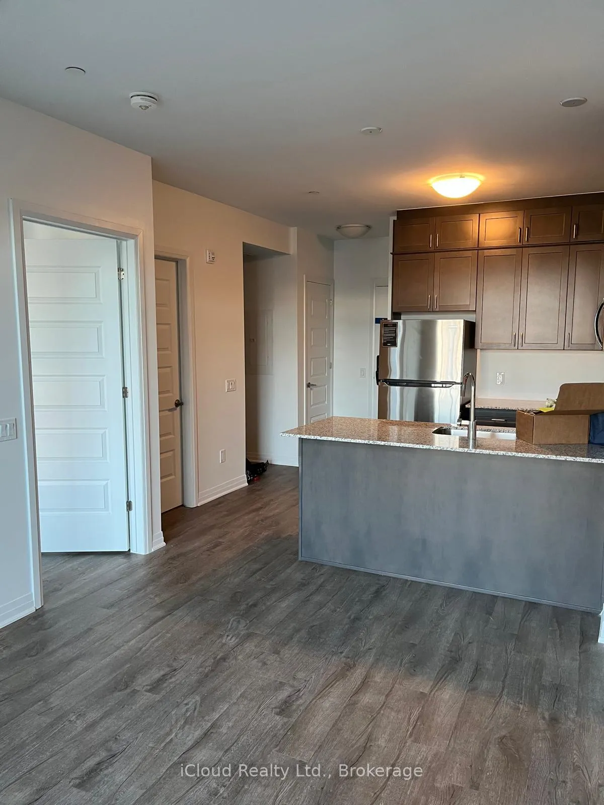Photo 5 of Unit 319, 50 Kaitting Trail, Oakville, Glenorchy — HOMEH