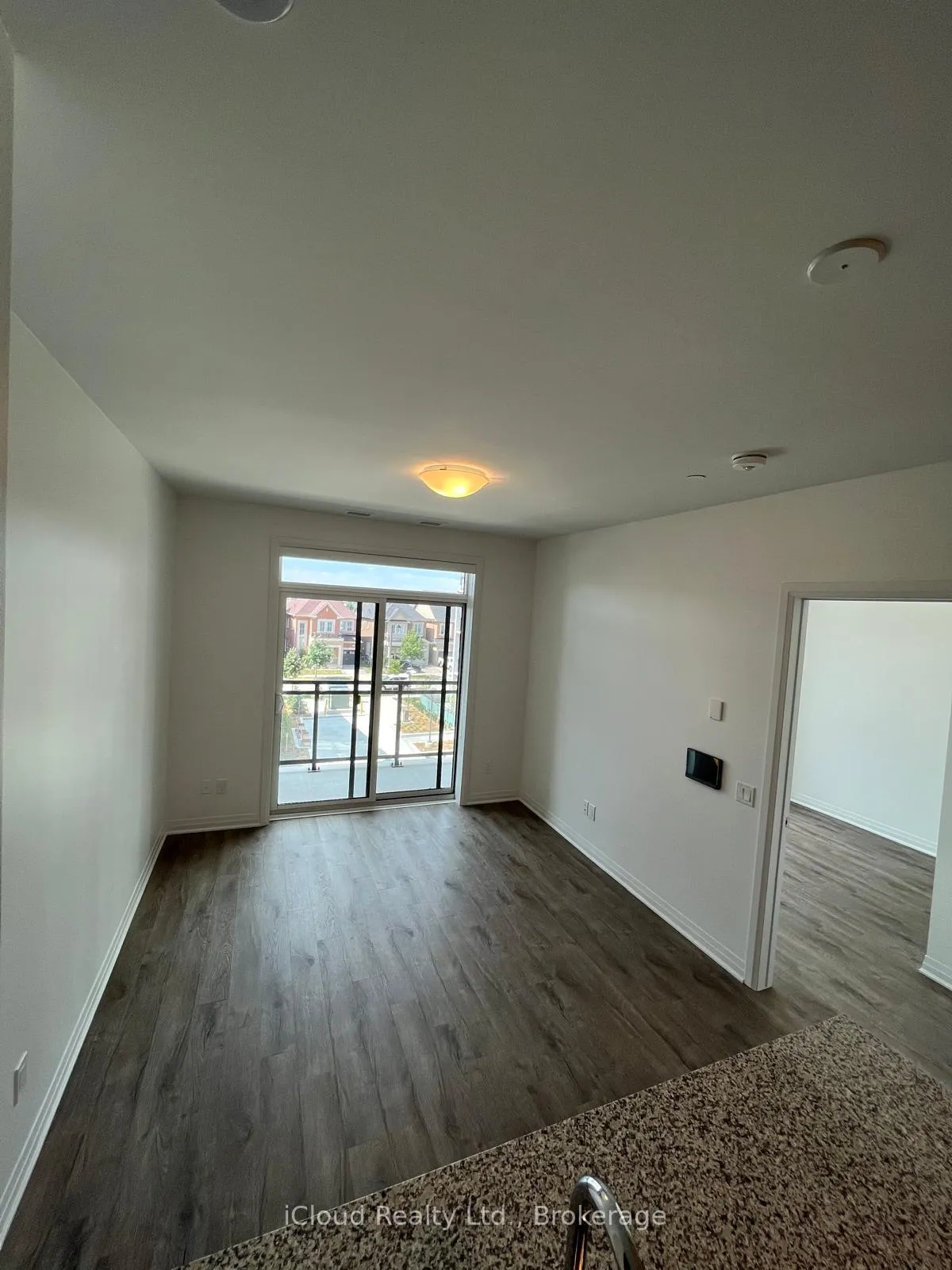 Photo 9 of Unit 319, 50 Kaitting Trail, Oakville, Glenorchy — HOMEH