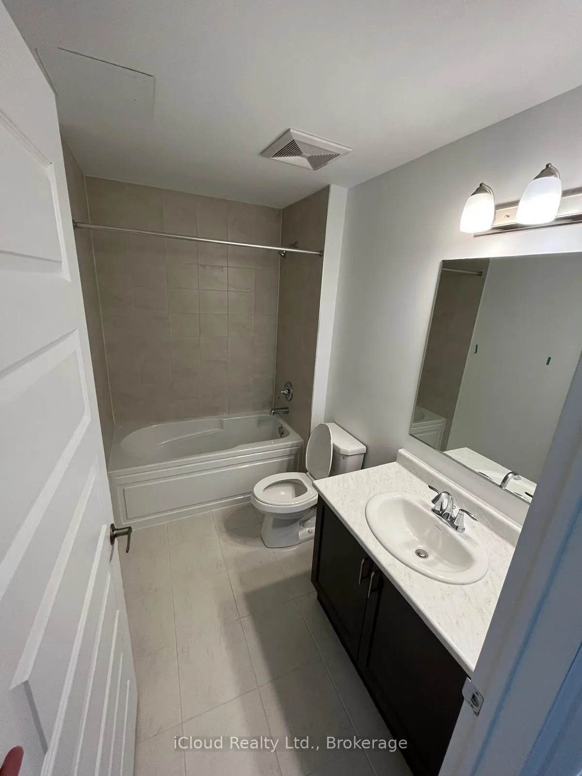 Photo 12 of Unit 319, 50 Kaitting Trail, Oakville, Glenorchy — HOMEH
