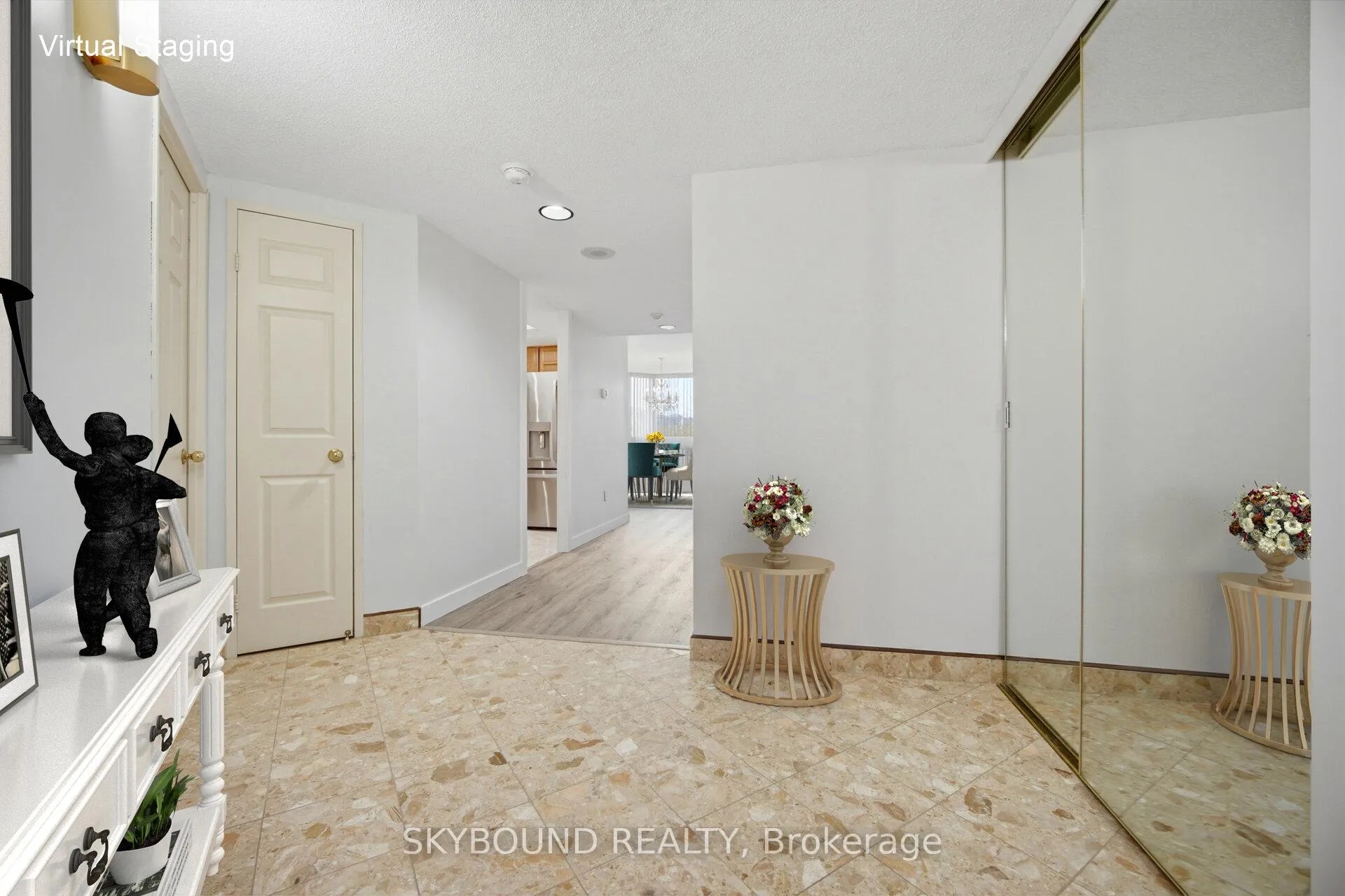 Photo 5 of Unit 511, 10 Kenneth Avenue, North York, Willowdale East — HOMEH