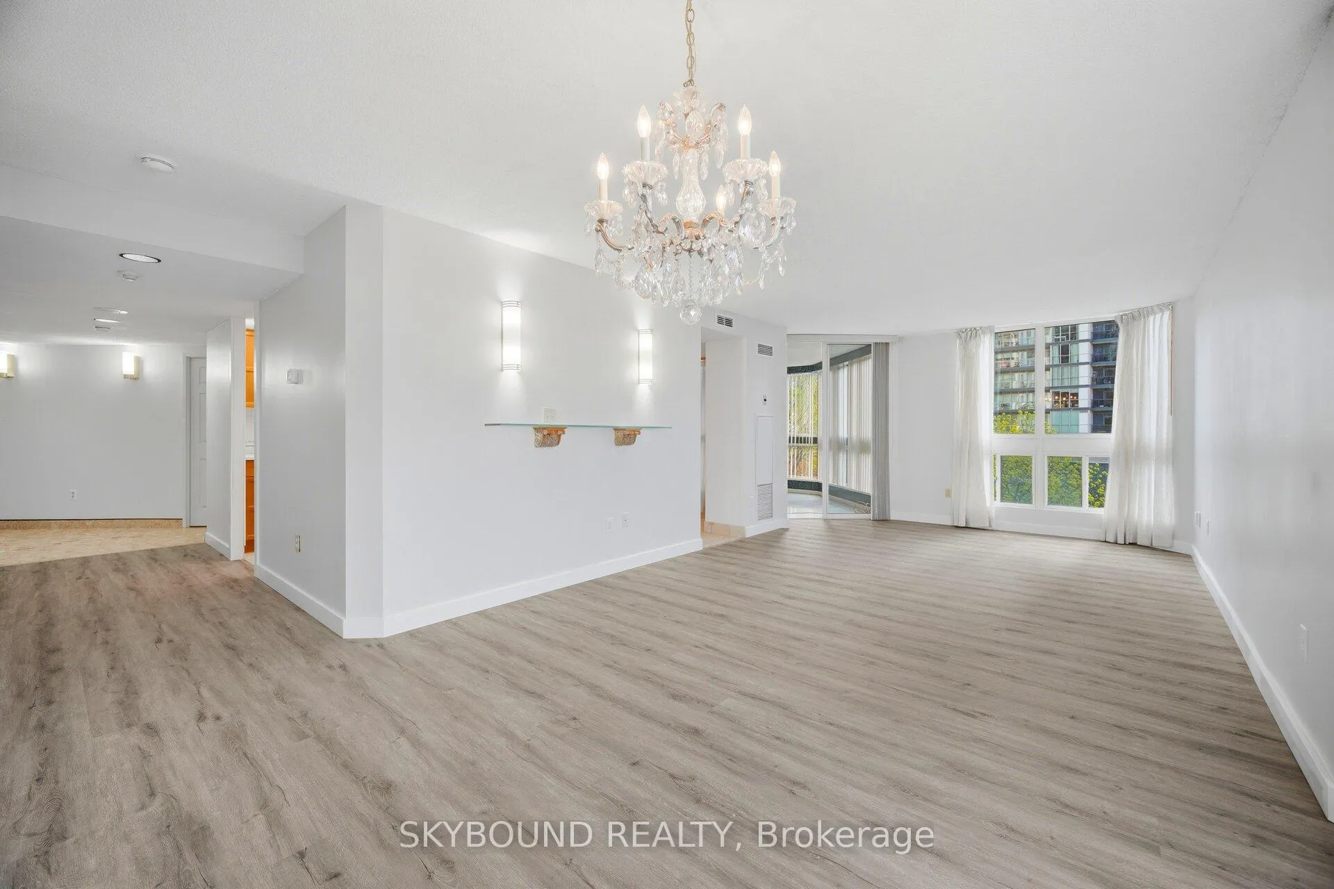 Photo 14 of Unit 511, 10 Kenneth Avenue, North York, Willowdale East — HOMEH