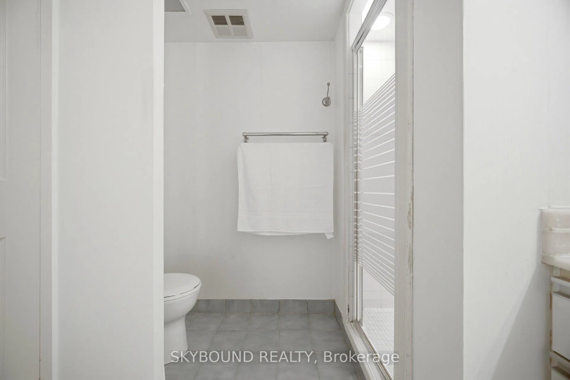 Photo 27 of Unit 511, 10 Kenneth Avenue, North York, Willowdale East — HOMEH