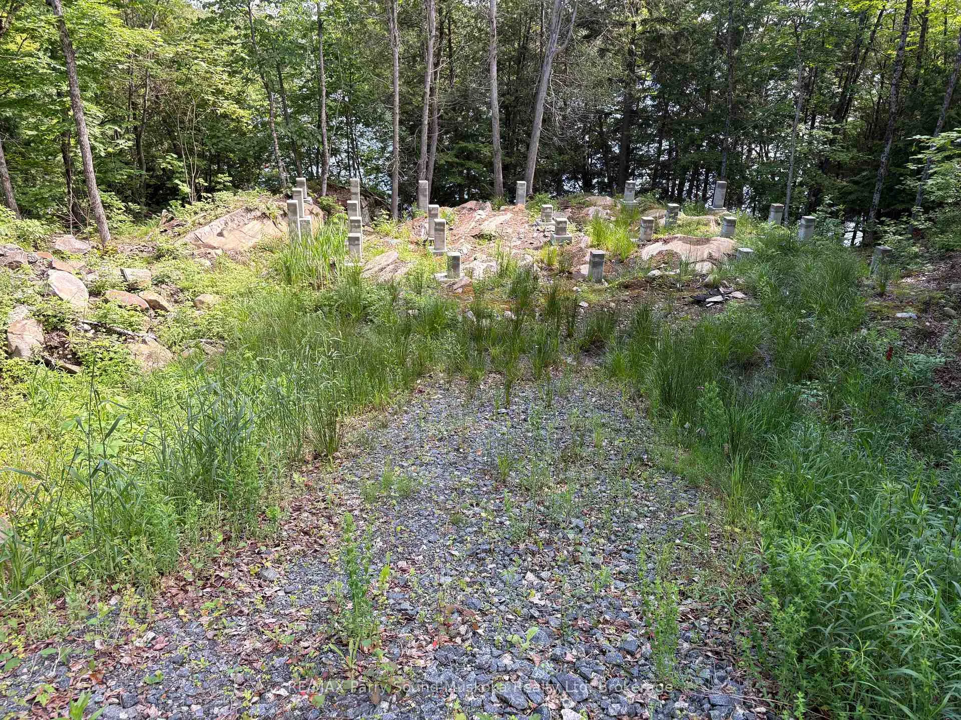 Photo 10 of 85 Sunnyshore Park Drive, McKellar — HOMEH