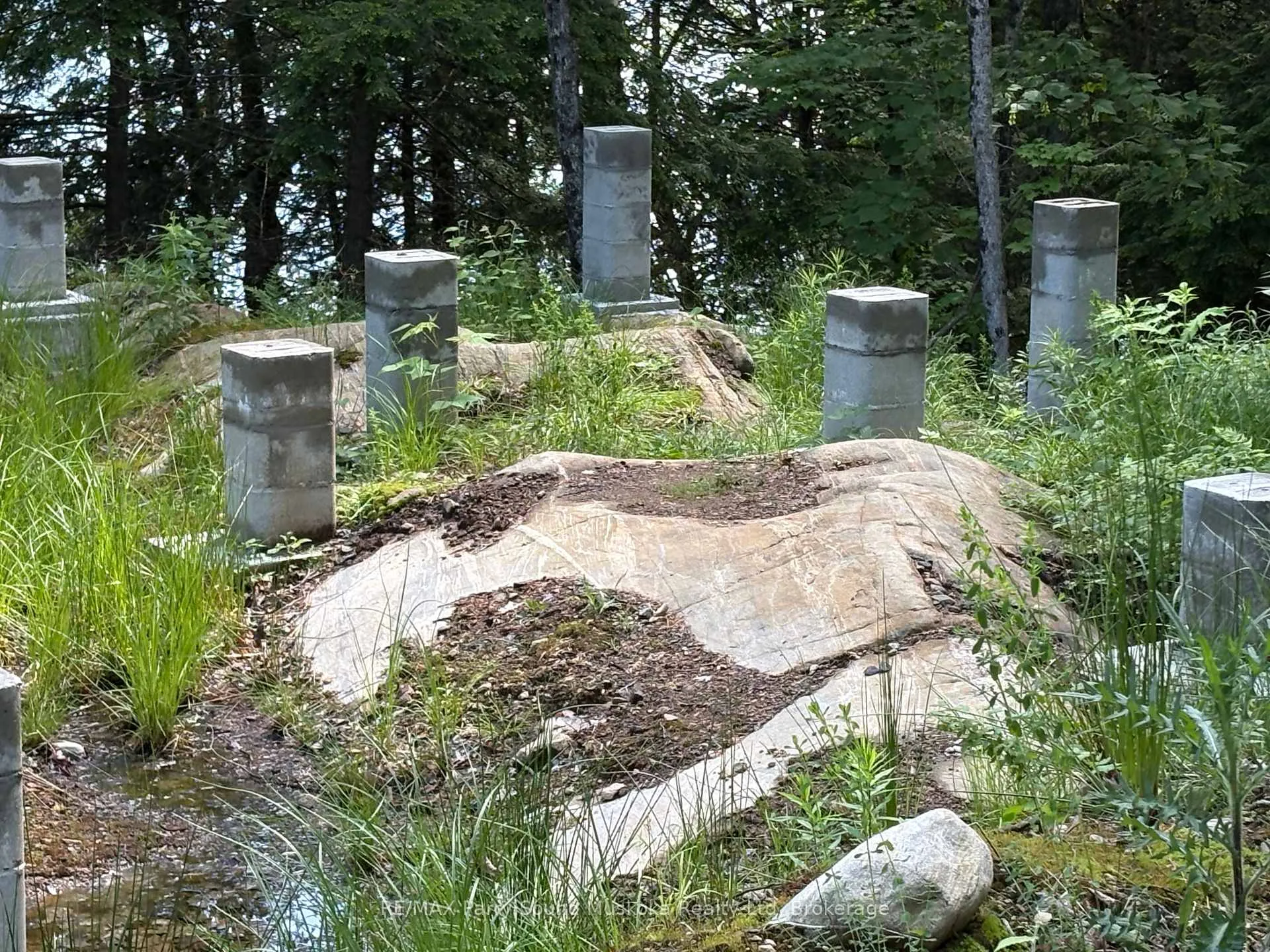 Photo 13 of 85 Sunnyshore Park Drive, McKellar — HOMEH