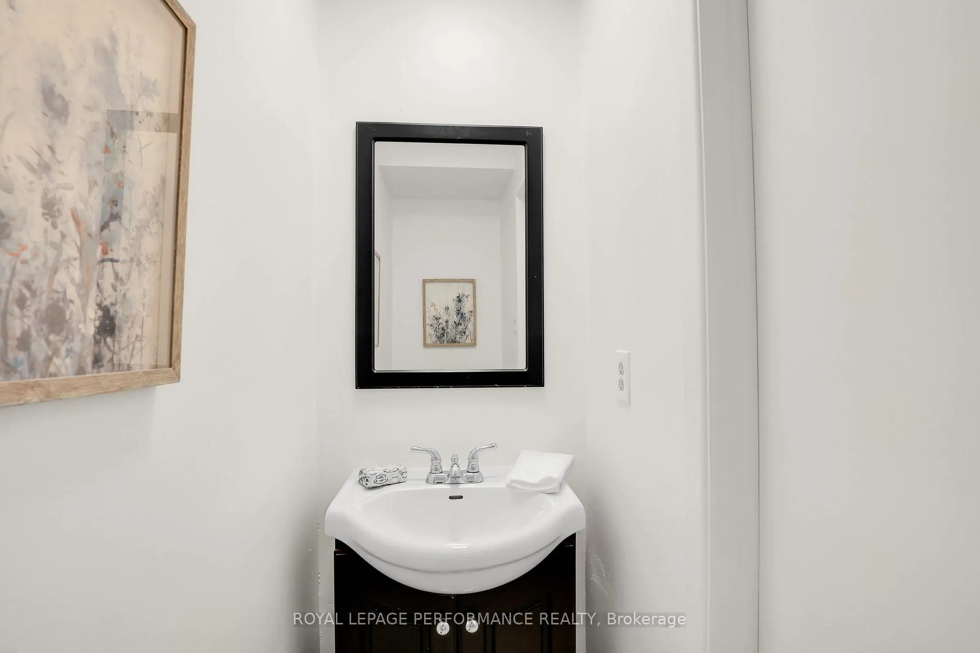 Photo 5 of Unit 10, 3342 Southgate Road, Ottawa, South Keys — HOMEH