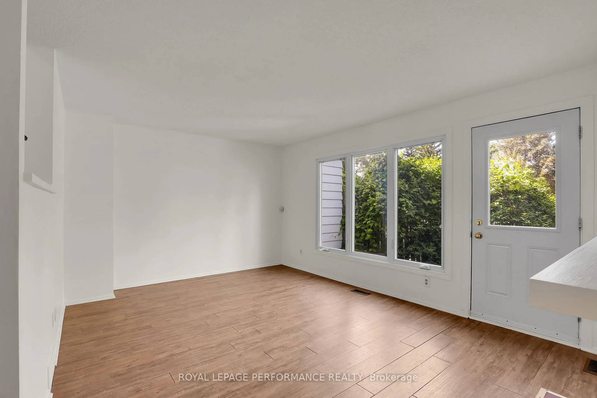 Photo 9 of Unit 10, 3342 Southgate Road, Ottawa, South Keys — HOMEH