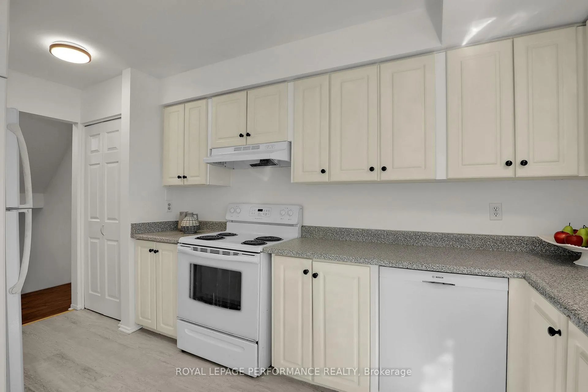 Photo 15 of Unit 10, 3342 Southgate Road, Ottawa, South Keys — HOMEH