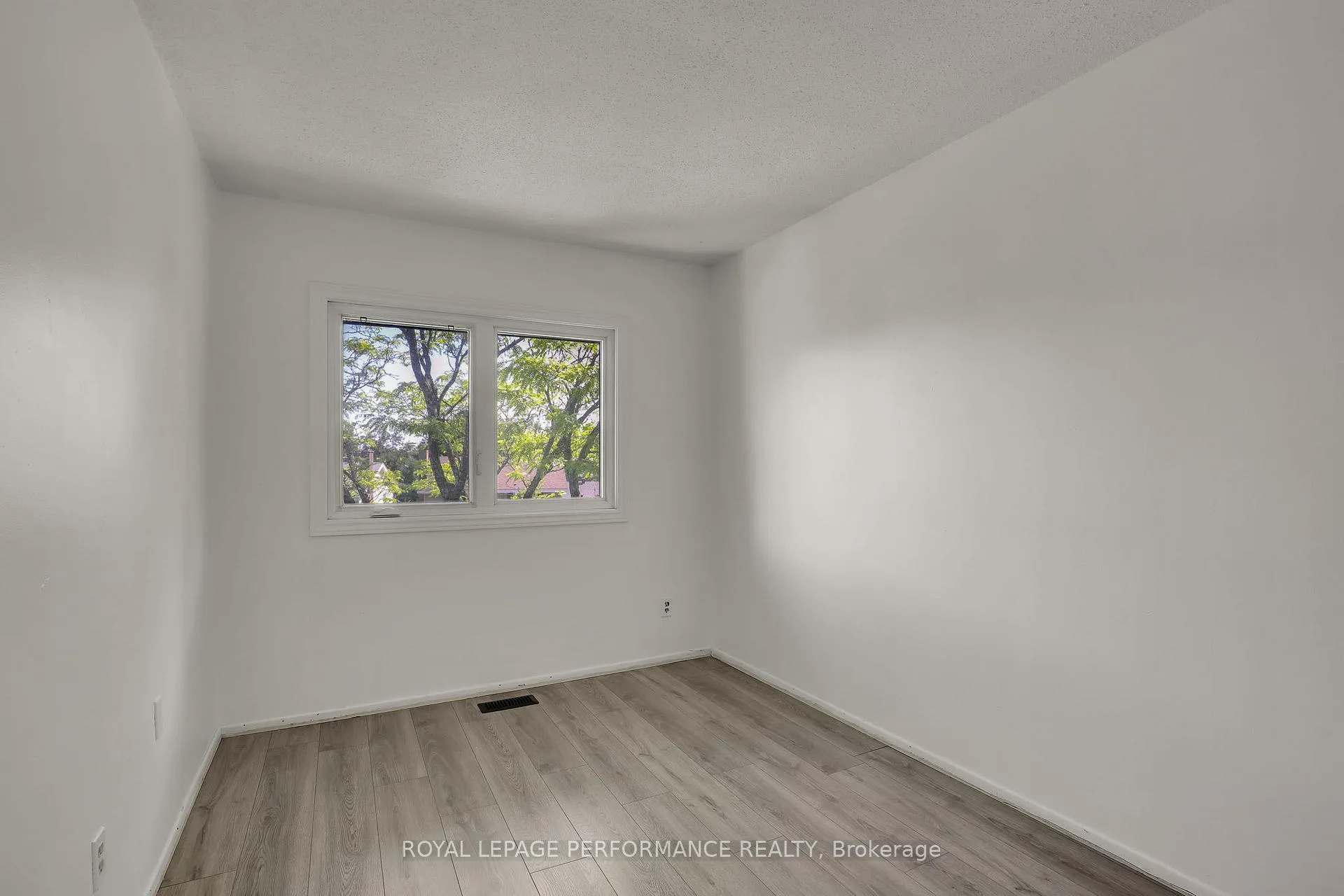 Photo 25 of Unit 10, 3342 Southgate Road, Ottawa, South Keys — HOMEH