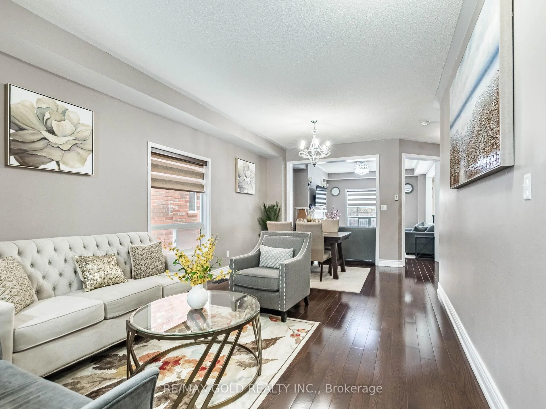 Photo 4 of 18 Travis Crescent, Brampton, Fletcher's Meadow — HOMEH