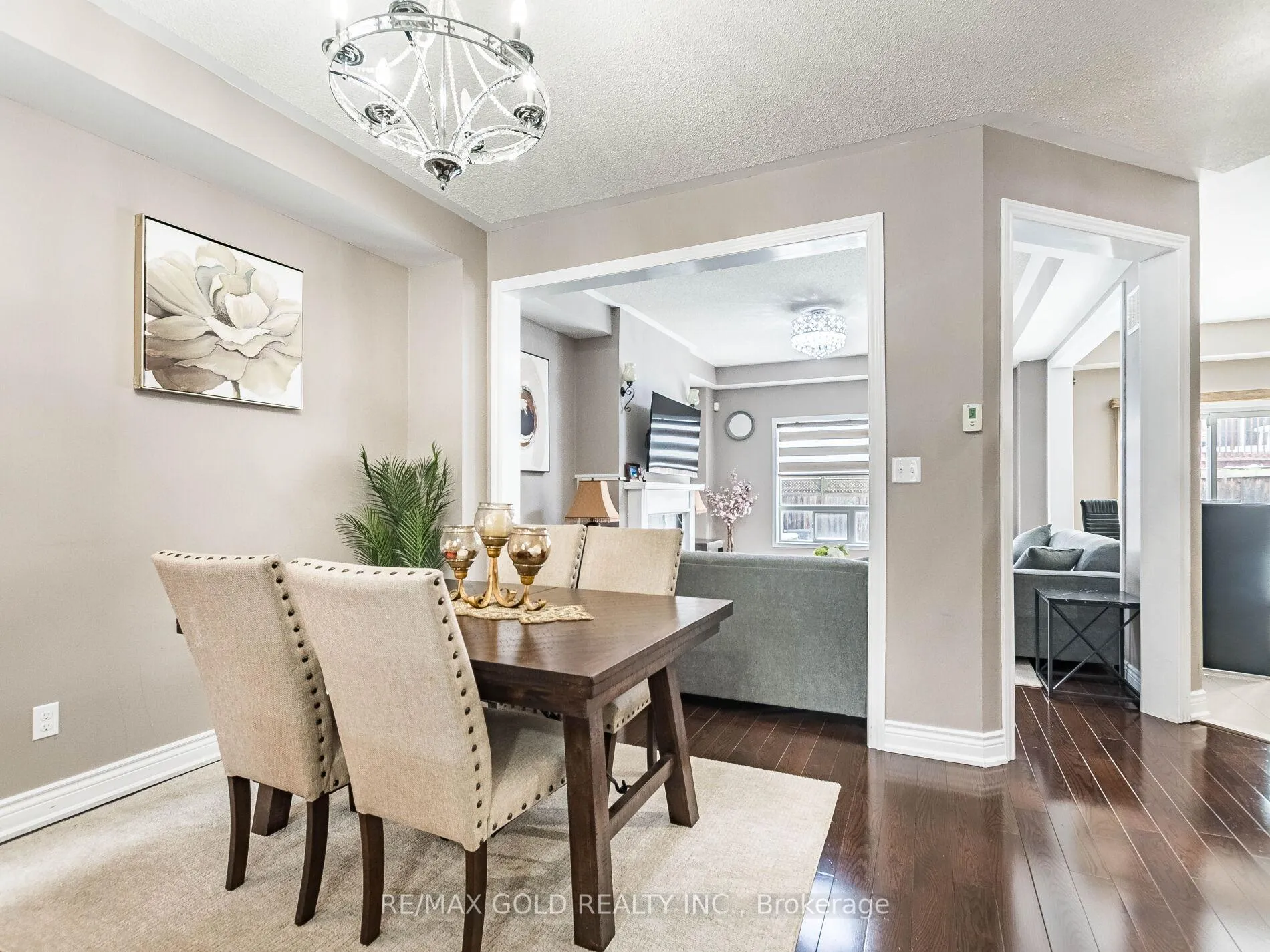 Photo 5 of 18 Travis Crescent, Brampton, Fletcher's Meadow — HOMEH