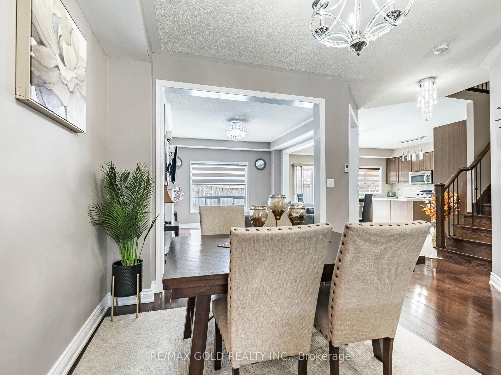 Photo 6 of 18 Travis Crescent, Brampton, Fletcher's Meadow — HOMEH