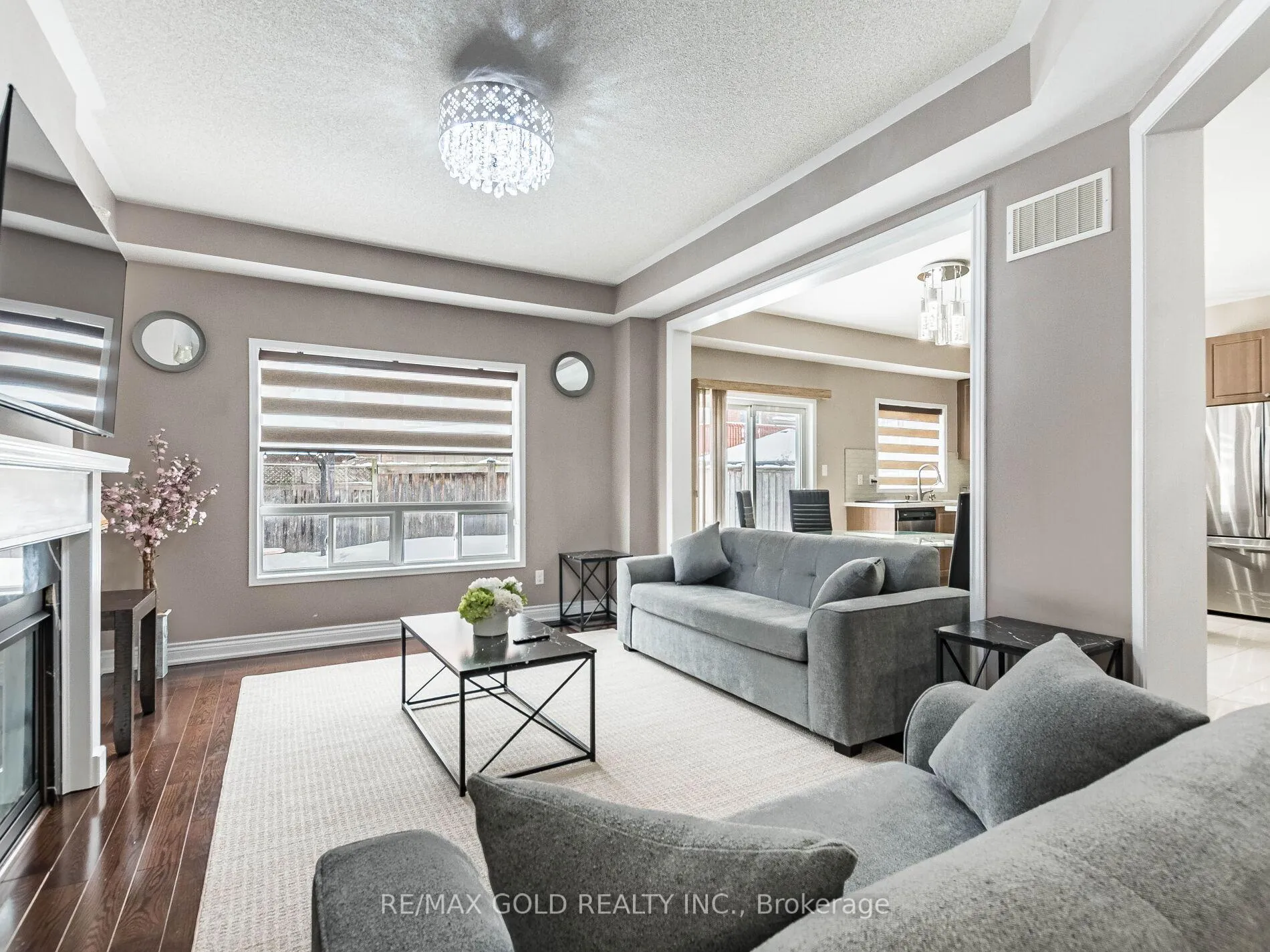 Photo 11 of 18 Travis Crescent, Brampton, Fletcher's Meadow — HOMEH