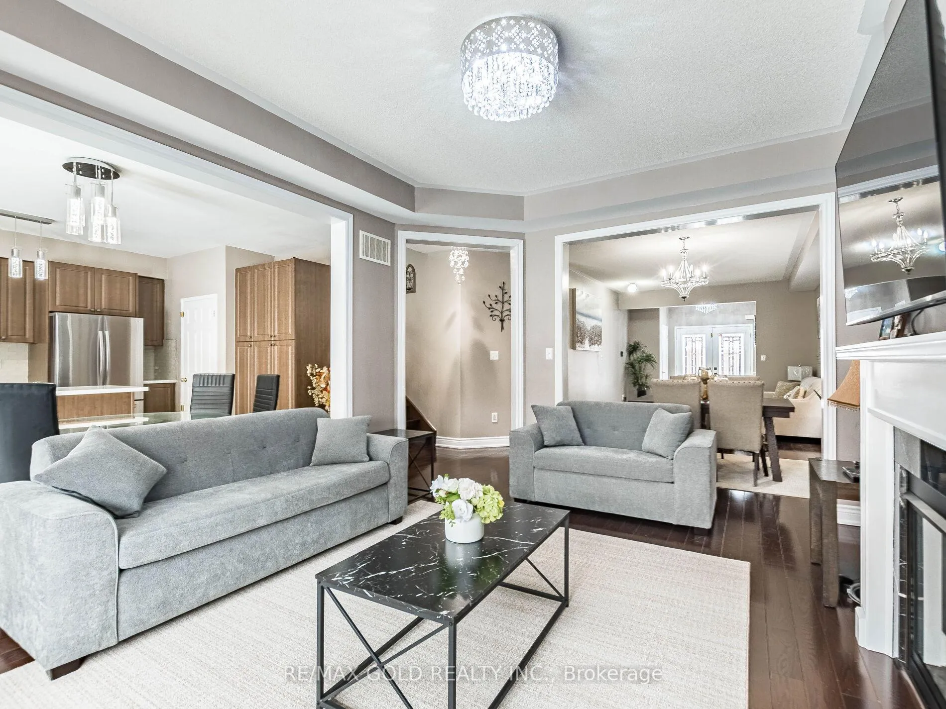 Photo 13 of 18 Travis Crescent, Brampton, Fletcher's Meadow — HOMEH