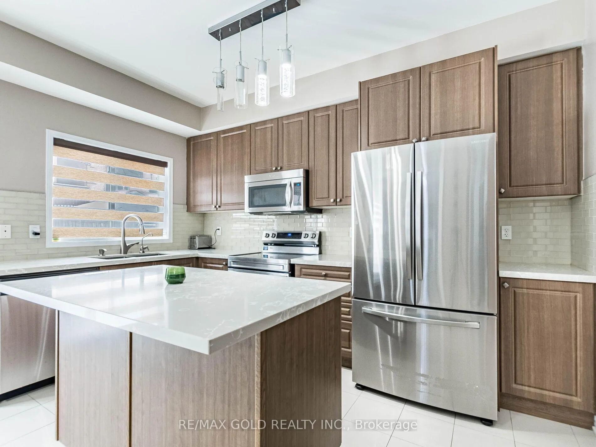 Photo 16 of 18 Travis Crescent, Brampton, Fletcher's Meadow — HOMEH