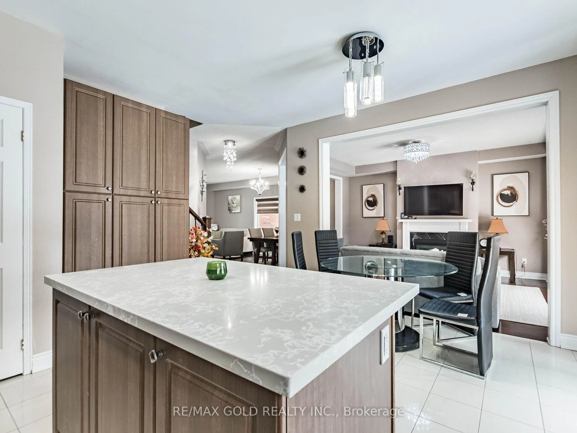 Photo 19 of 18 Travis Crescent, Brampton, Fletcher's Meadow — HOMEH