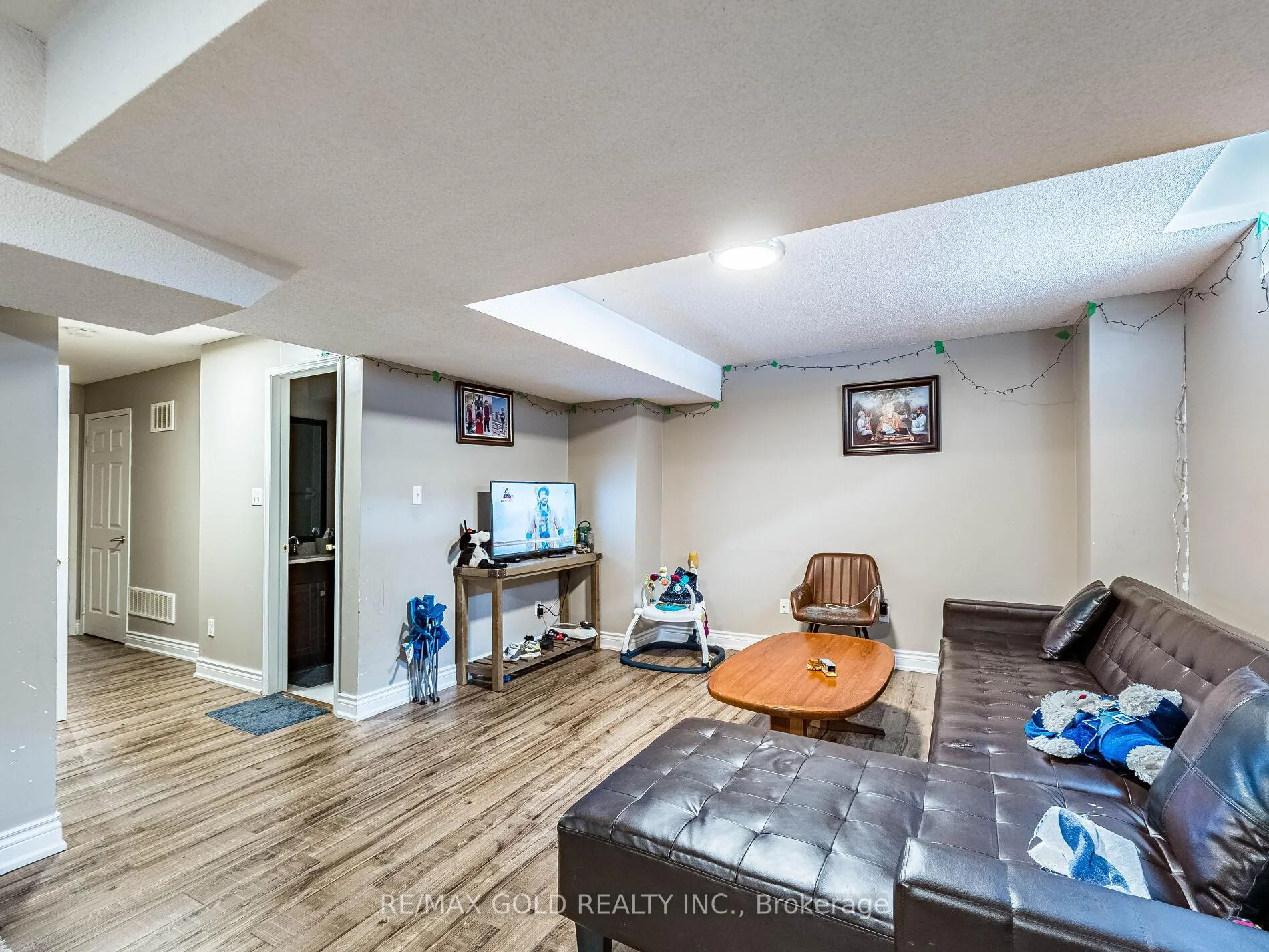 Photo 31 of 18 Travis Crescent, Brampton, Fletcher's Meadow — HOMEH