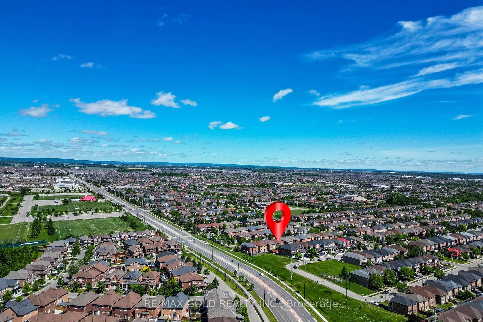Photo 38 of 18 Travis Crescent, Brampton, Fletcher's Meadow — HOMEH
