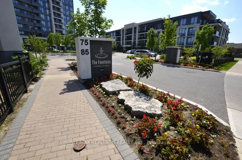 Photo 2 of Unit 302, 75 North Park Road, Vaughan, Beverley Glen — HOMEH