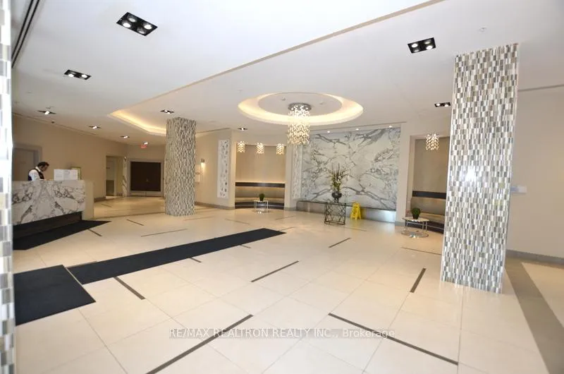 Photo 6 of Unit 302, 75 North Park Road, Vaughan, Beverley Glen — HOMEH
