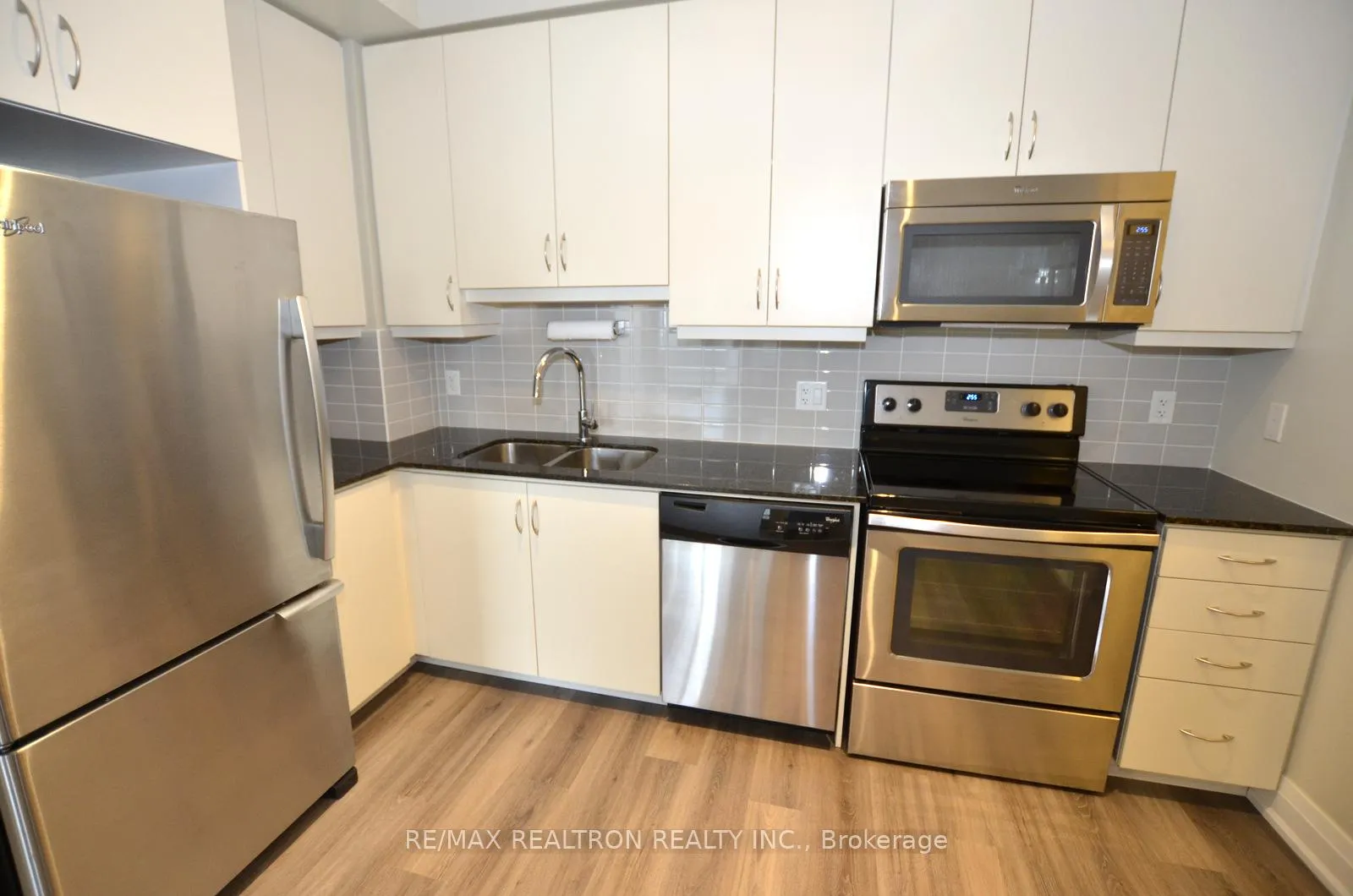 Photo 13 of Unit 302, 75 North Park Road, Vaughan, Beverley Glen — HOMEH