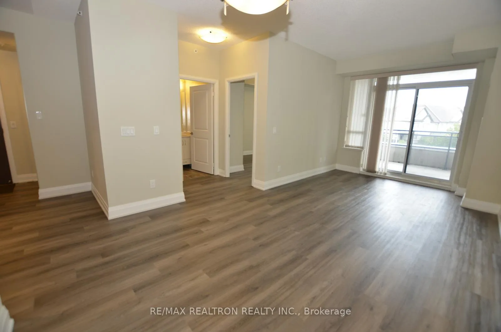 Photo 15 of Unit 302, 75 North Park Road, Vaughan, Beverley Glen — HOMEH