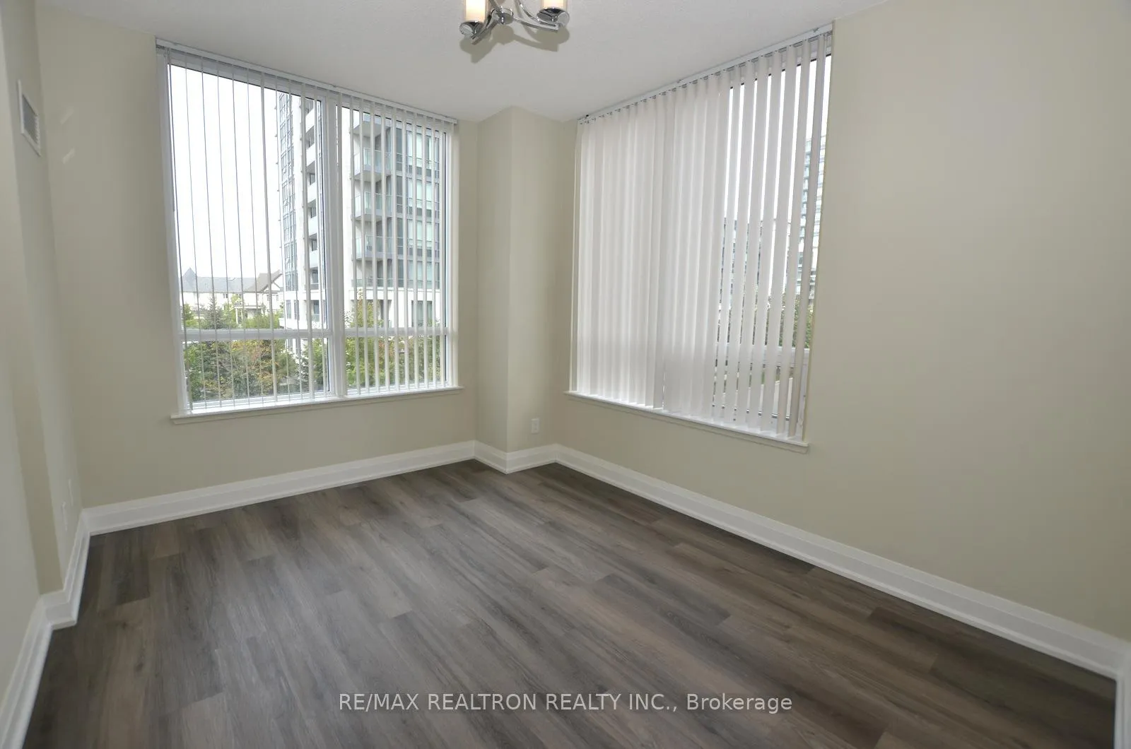 Photo 19 of Unit 302, 75 North Park Road, Vaughan, Beverley Glen — HOMEH