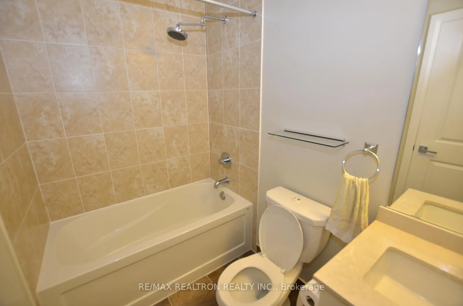 Photo 27 of Unit 302, 75 North Park Road, Vaughan, Beverley Glen — HOMEH