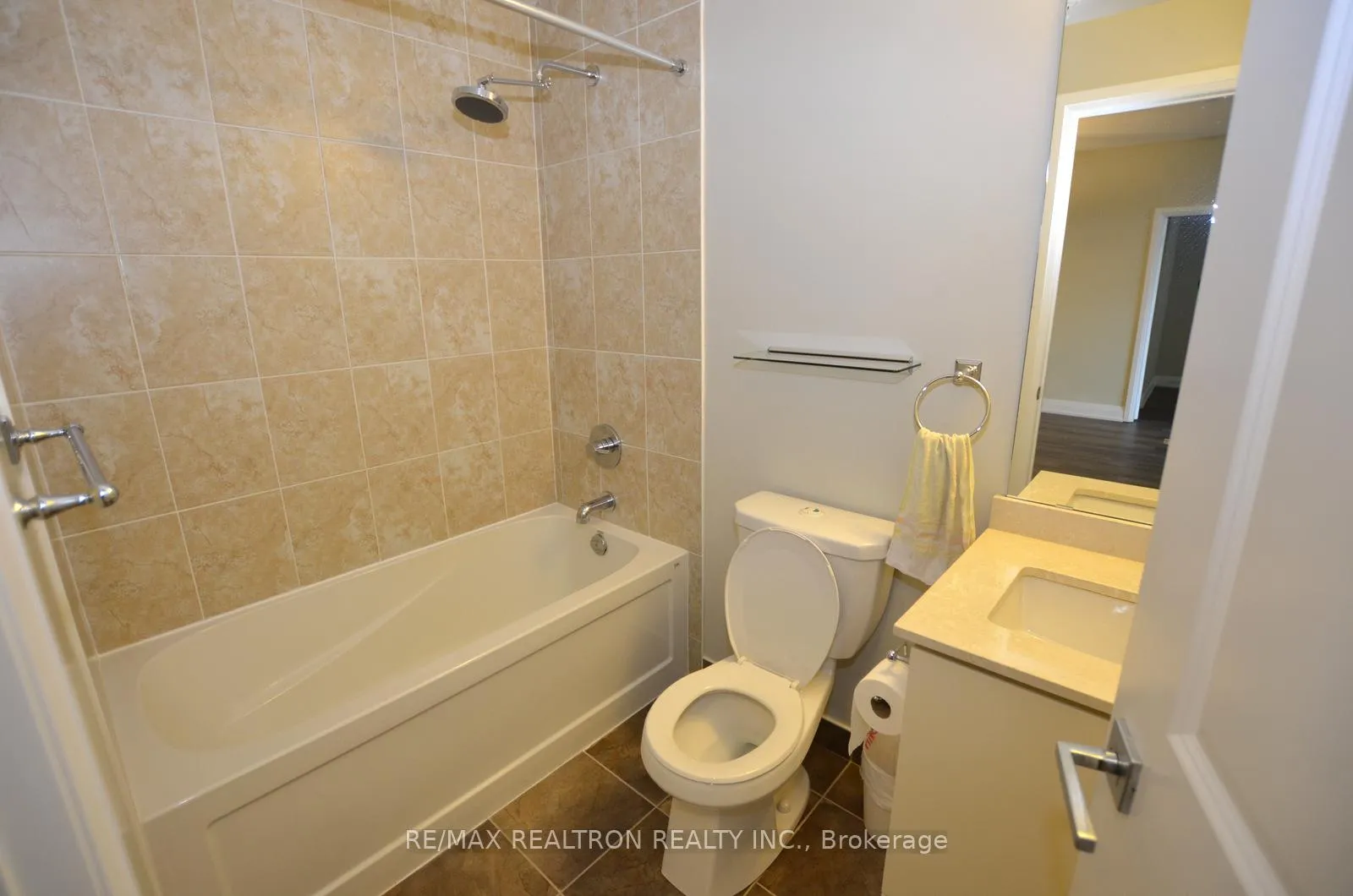 Photo 28 of Unit 302, 75 North Park Road, Vaughan, Beverley Glen — HOMEH