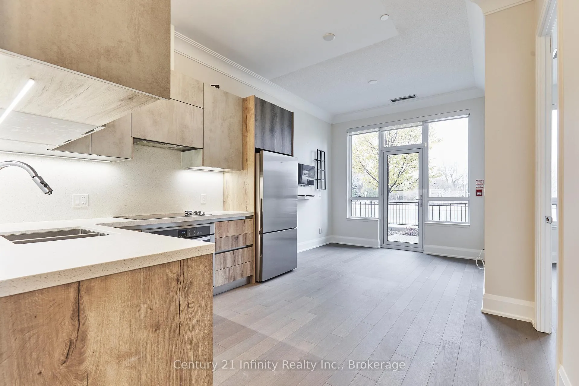 Photo 3 of Unit 115, 25 Water Walk Drive, Markham, Unionville — HOMEH