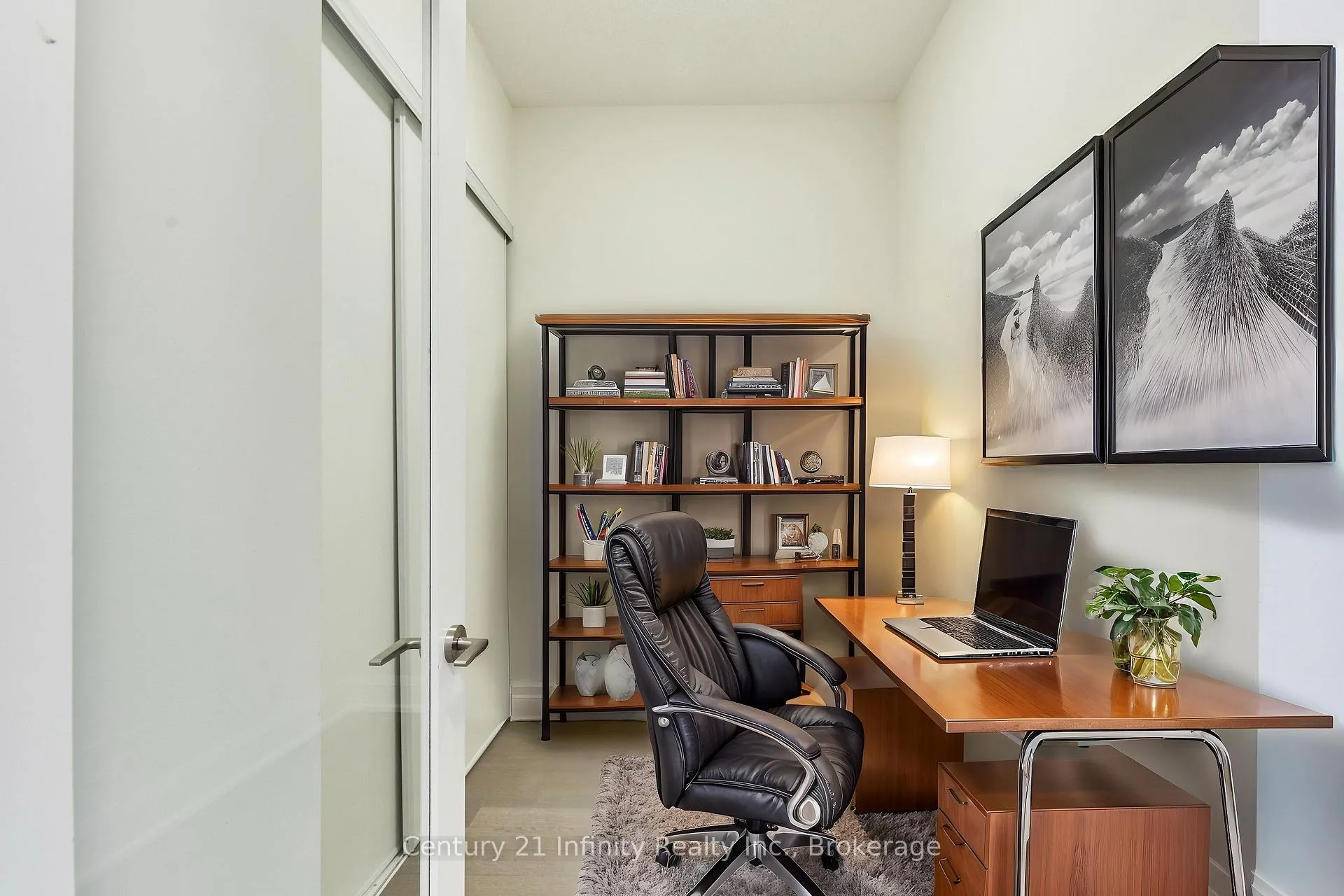 Photo 12 of Unit 115, 25 Water Walk Drive, Markham, Unionville — HOMEH