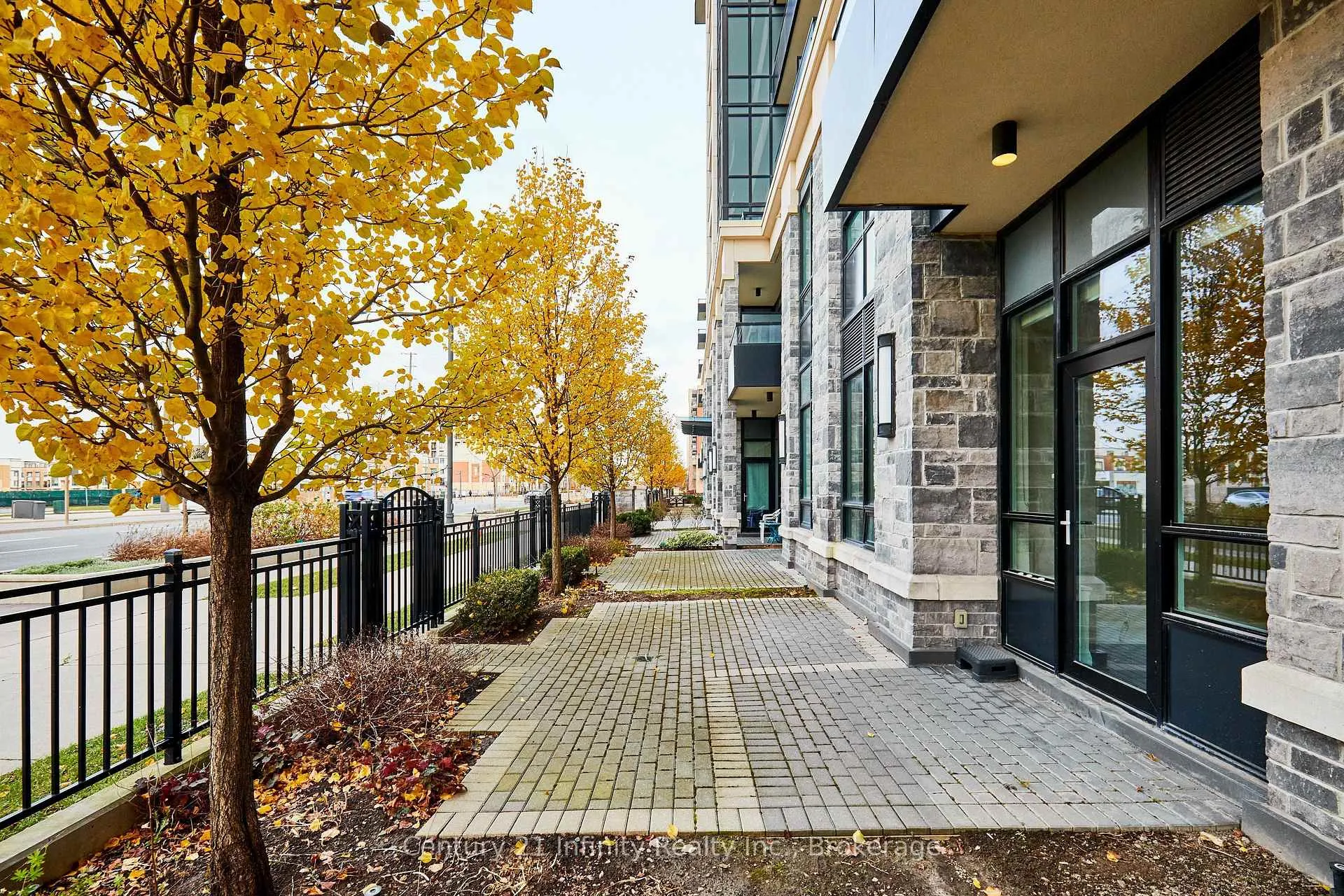 Photo 15 of Unit 115, 25 Water Walk Drive, Markham, Unionville — HOMEH